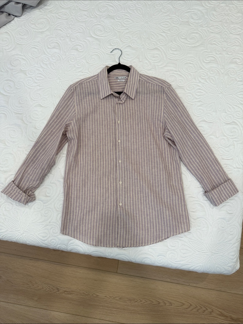 Zara Men's Striped Button-Down Shirt in Light Pink and White